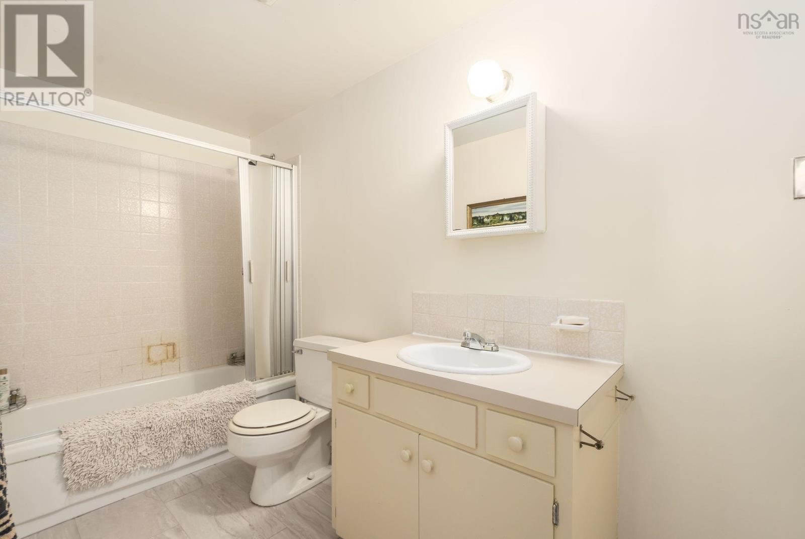 22 Northcliffe Lane Property Photo 38