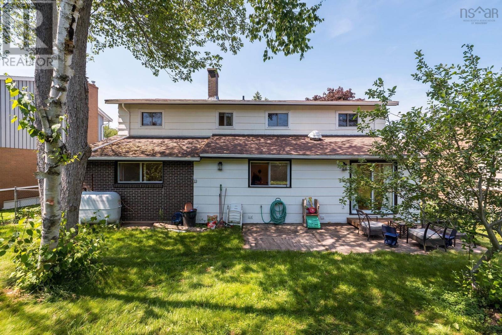 22 Northcliffe Lane Property Photo 44