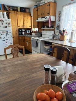 525 Gendreau Street Property Photo 6