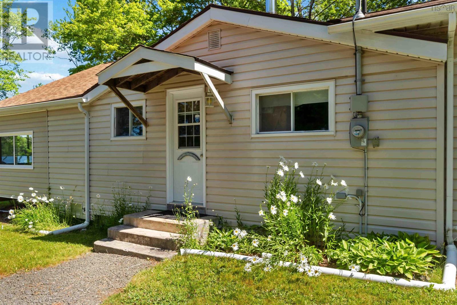 3021 Sissiboo Road Property Photo 6
