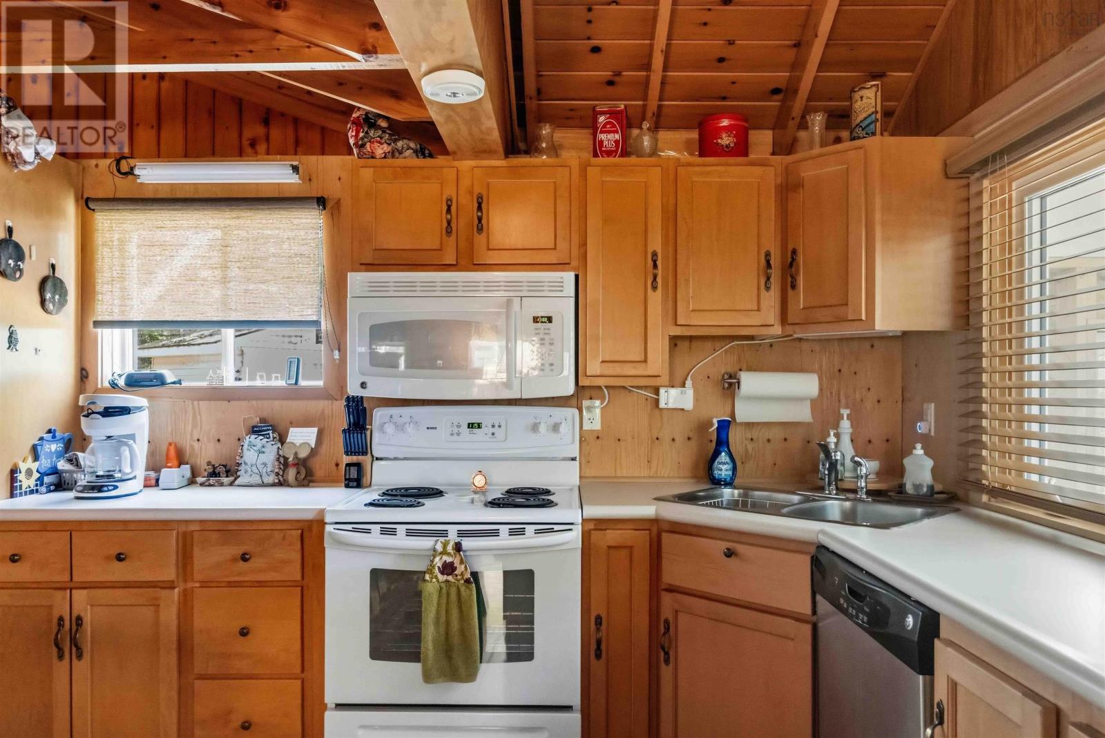 3021 Sissiboo Road Property Photo 14