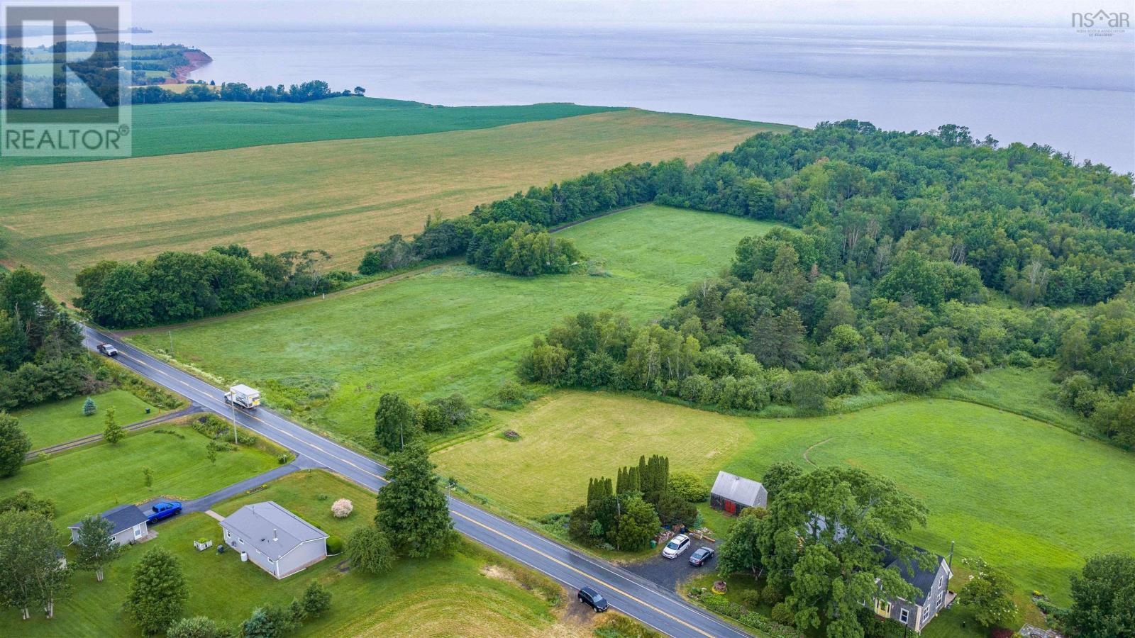 No Highway 215 Property Photo 2
