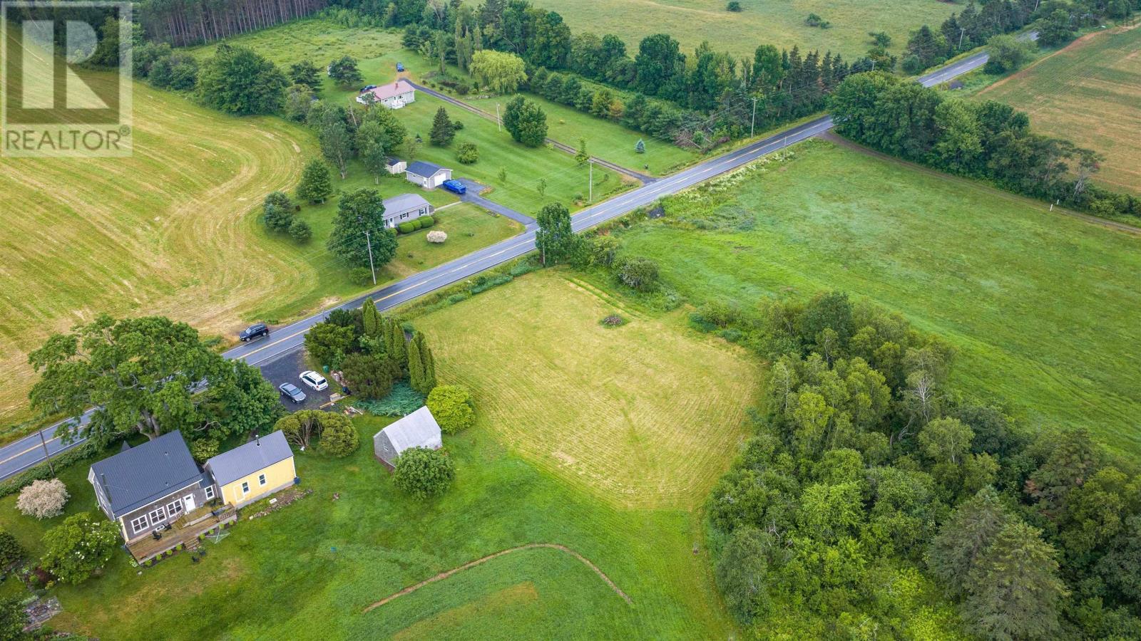 No Highway 215 Property Photo 4