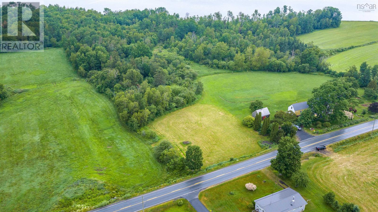 No Highway 215 Property Photo 9