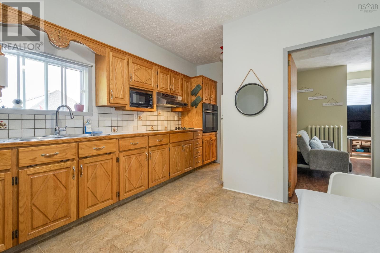 453 Pleasant Street Property Photo 17