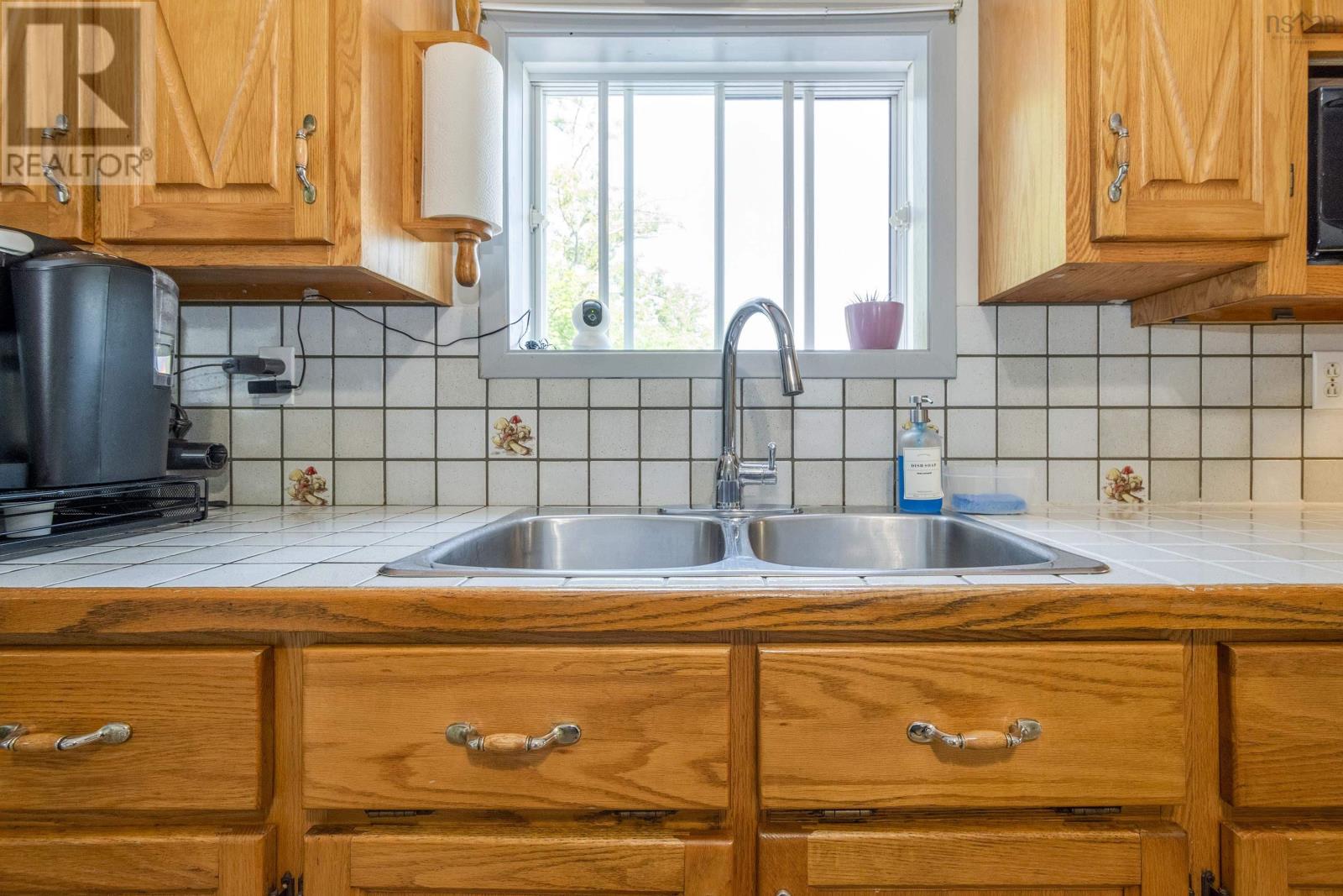 453 Pleasant Street Property Photo 18
