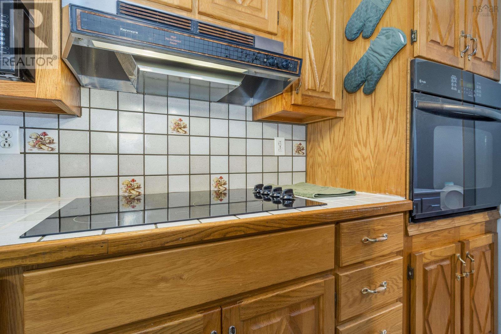 453 Pleasant Street Property Photo 19