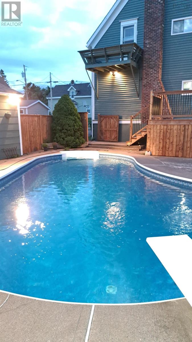 453 Pleasant Street Property Photo 50