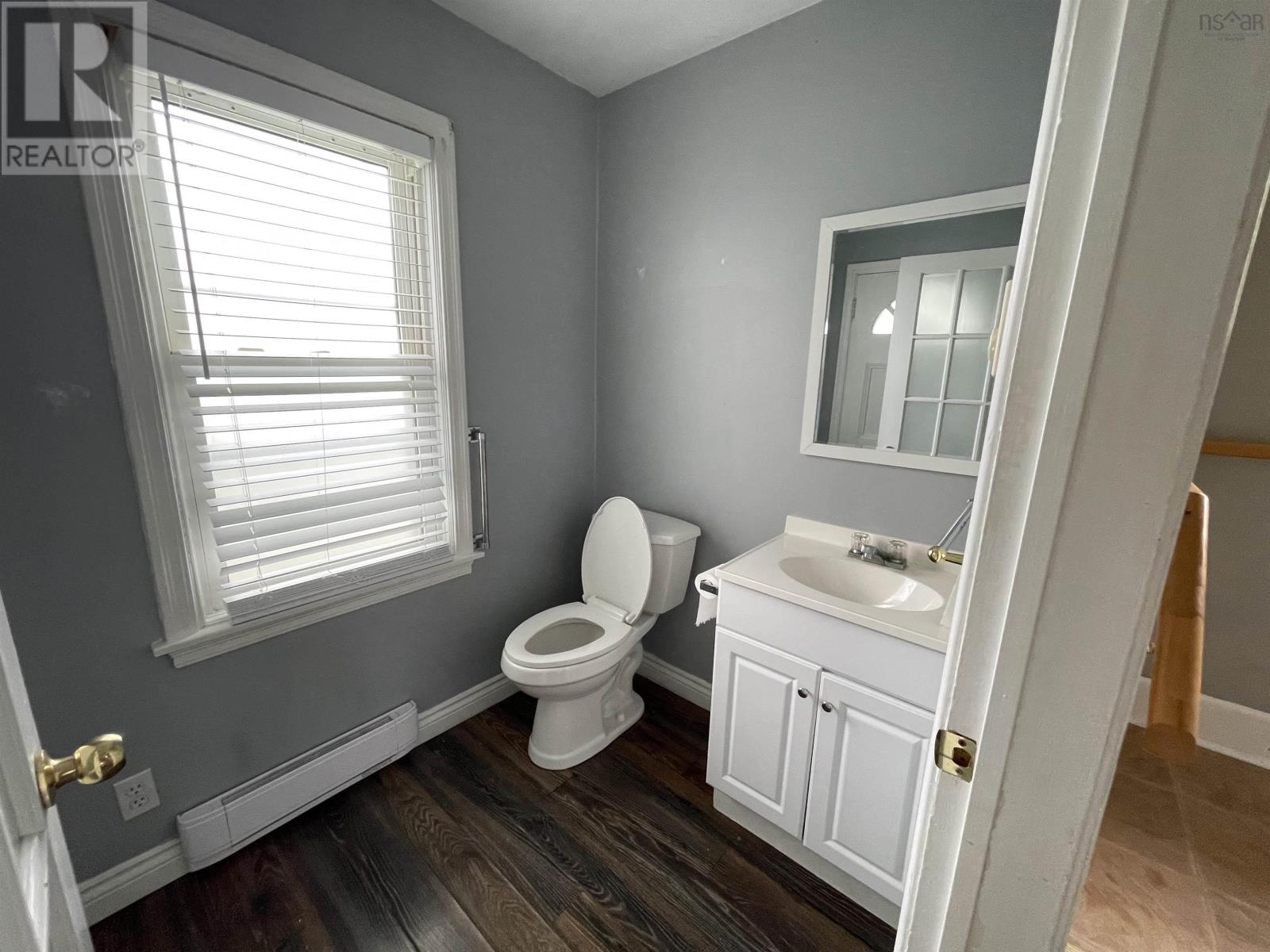63 Sutherland Street Property Photo 25