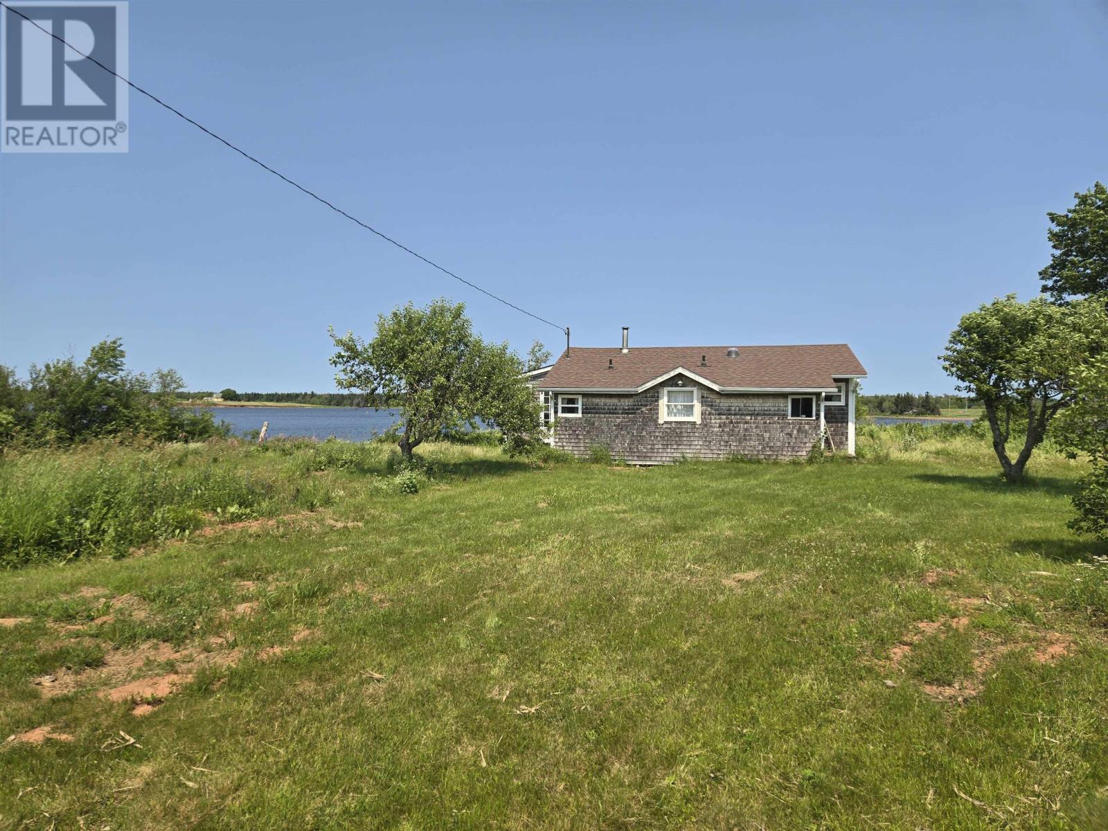 44 Summer Village Road Property Photo 1