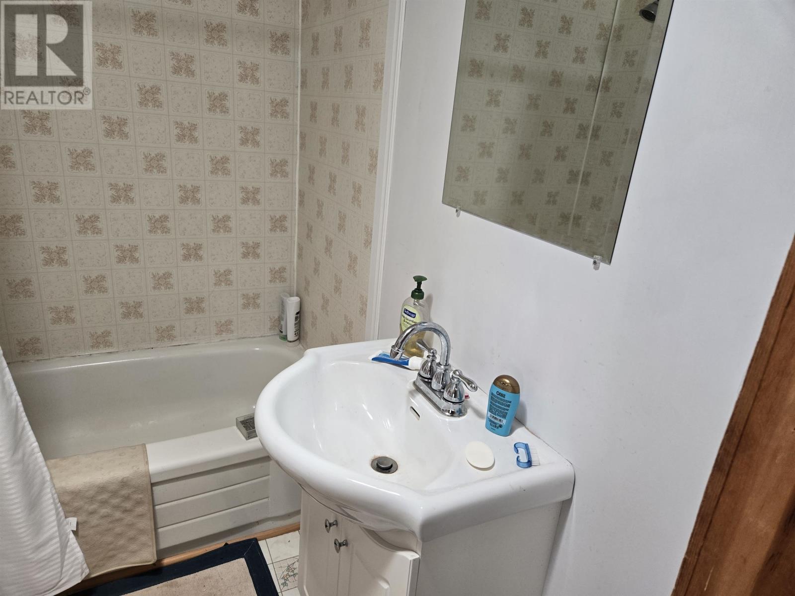 44 Summer Village Road Property Photo 12