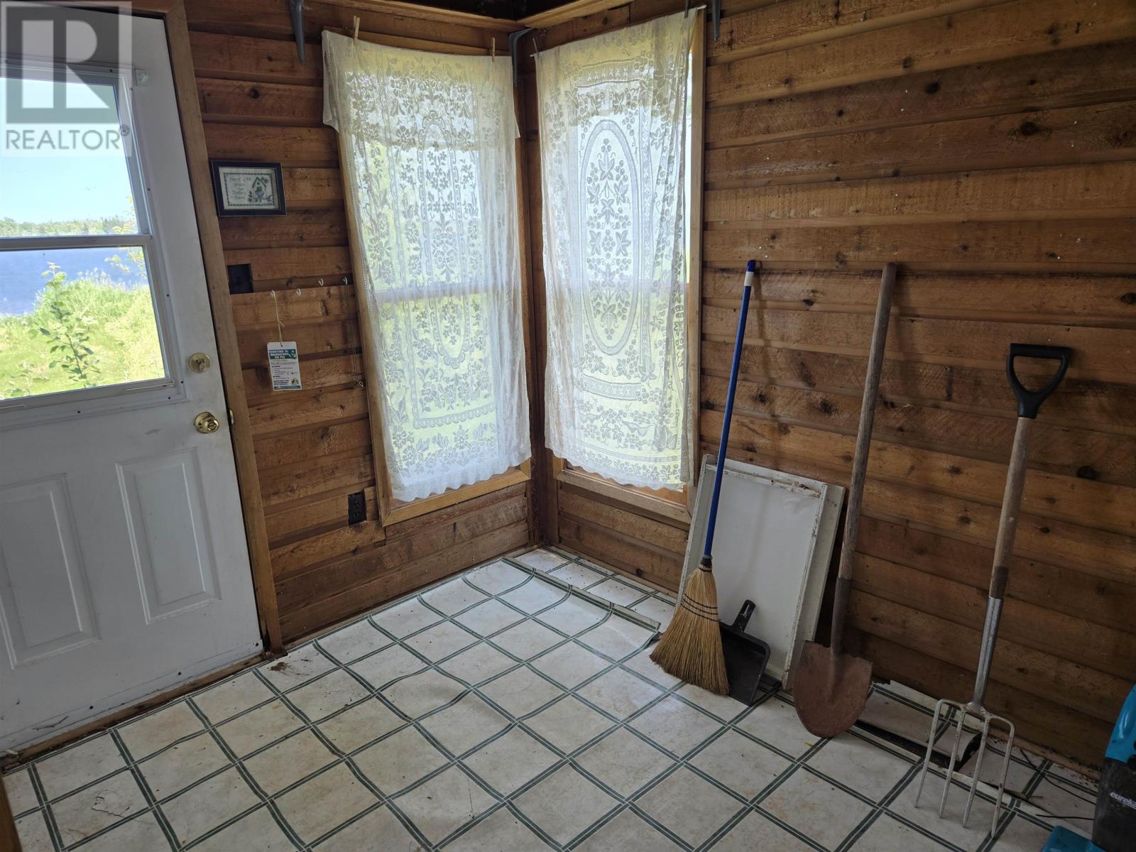 44 Summer Village Road Property Photo 18
