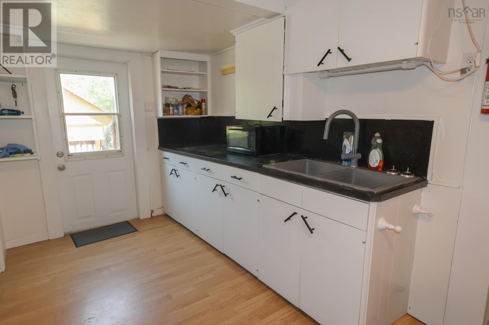 1 Morton Street Property Photo 5