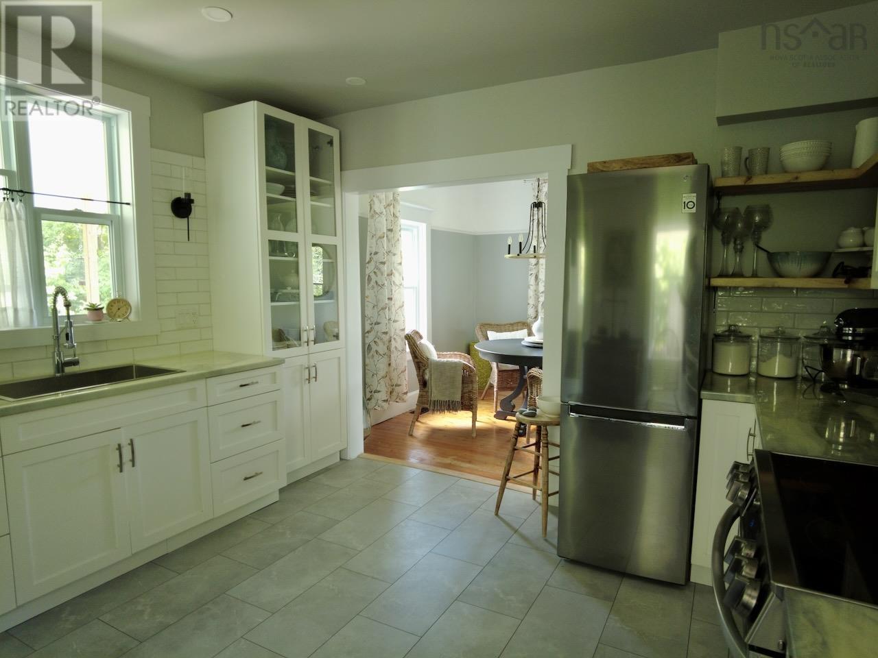 29 River Avenue Property Photo 17