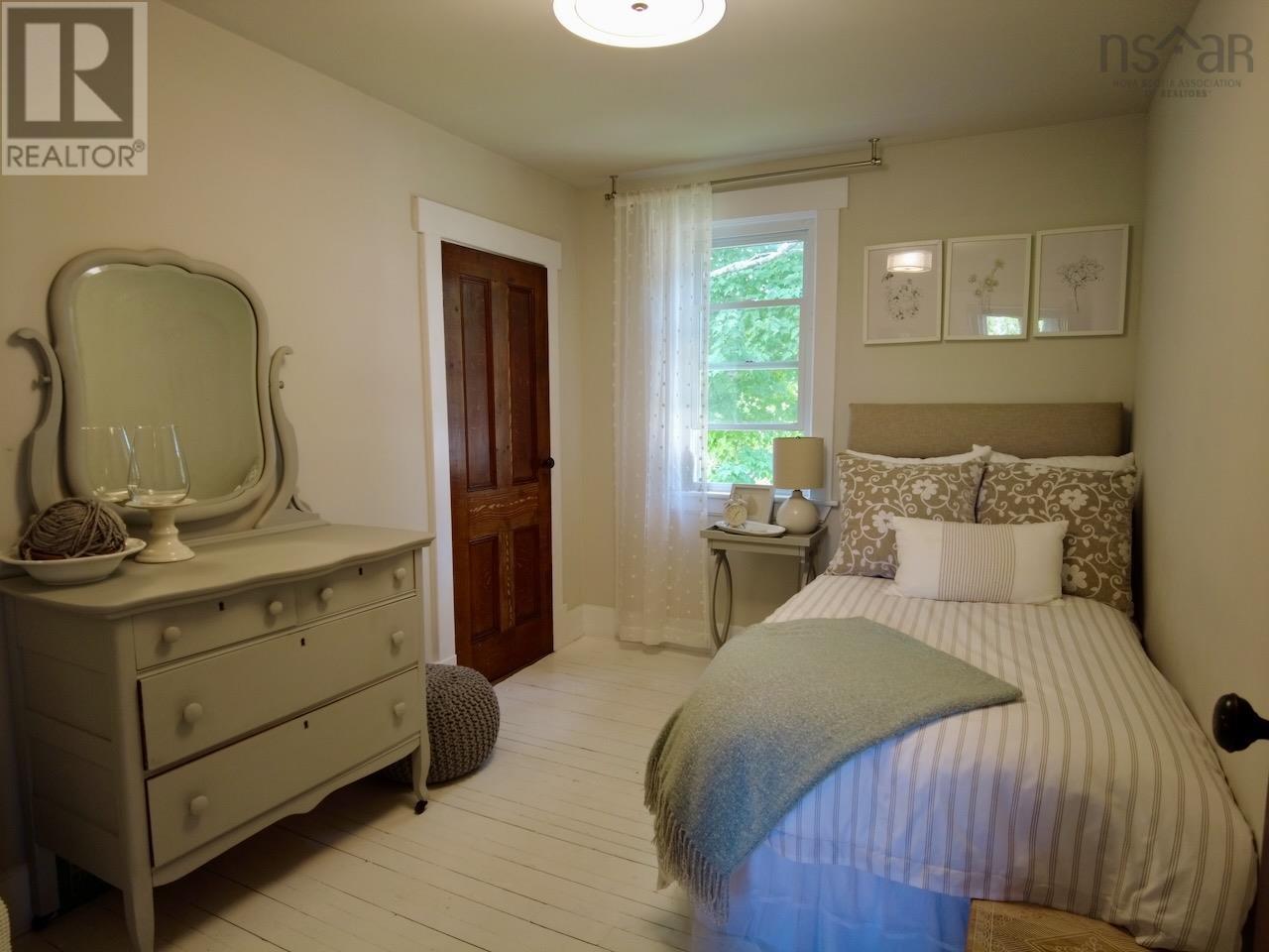 29 River Avenue Property Photo 35