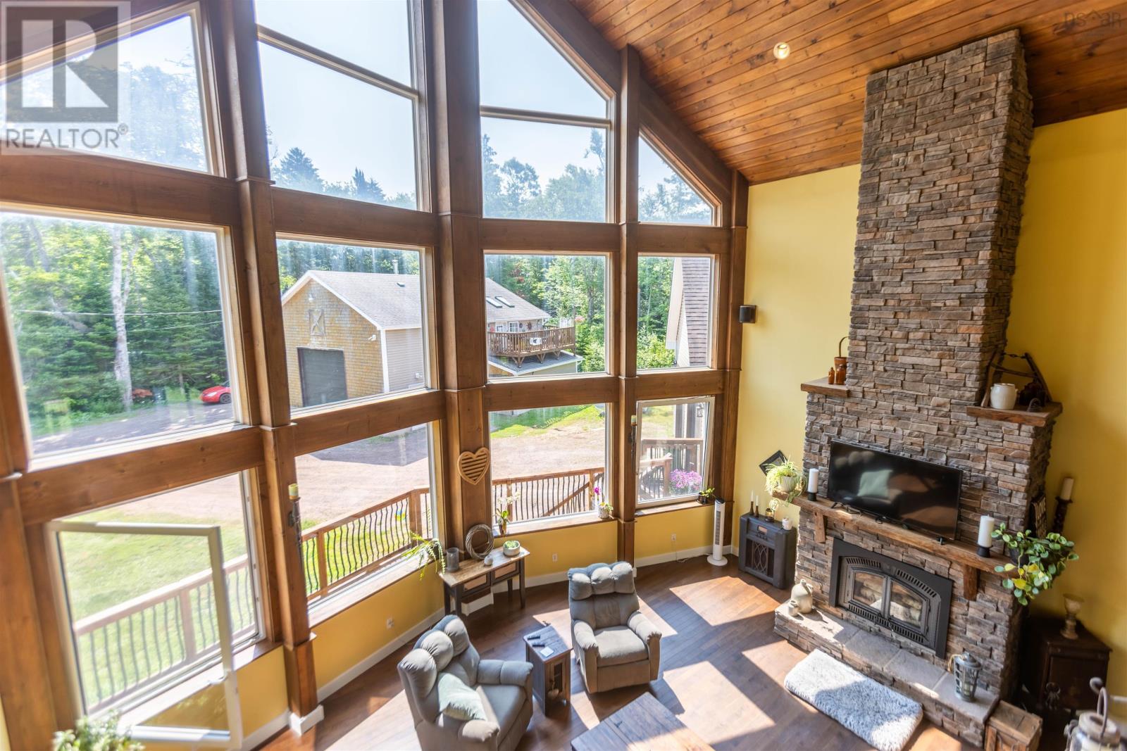 17917 Highway 2 Property Photo 27