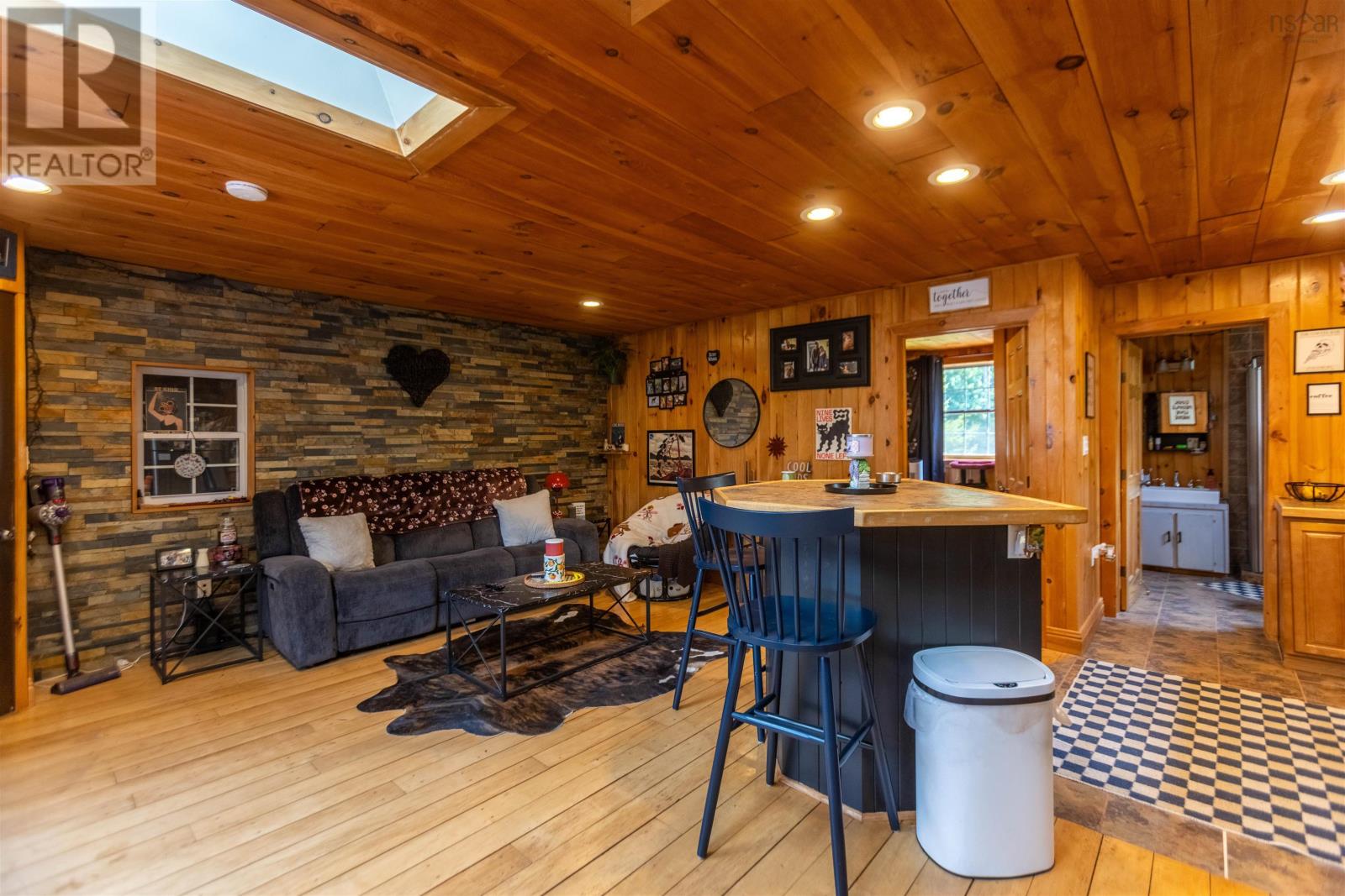 17917 Highway 2 Property Photo 46