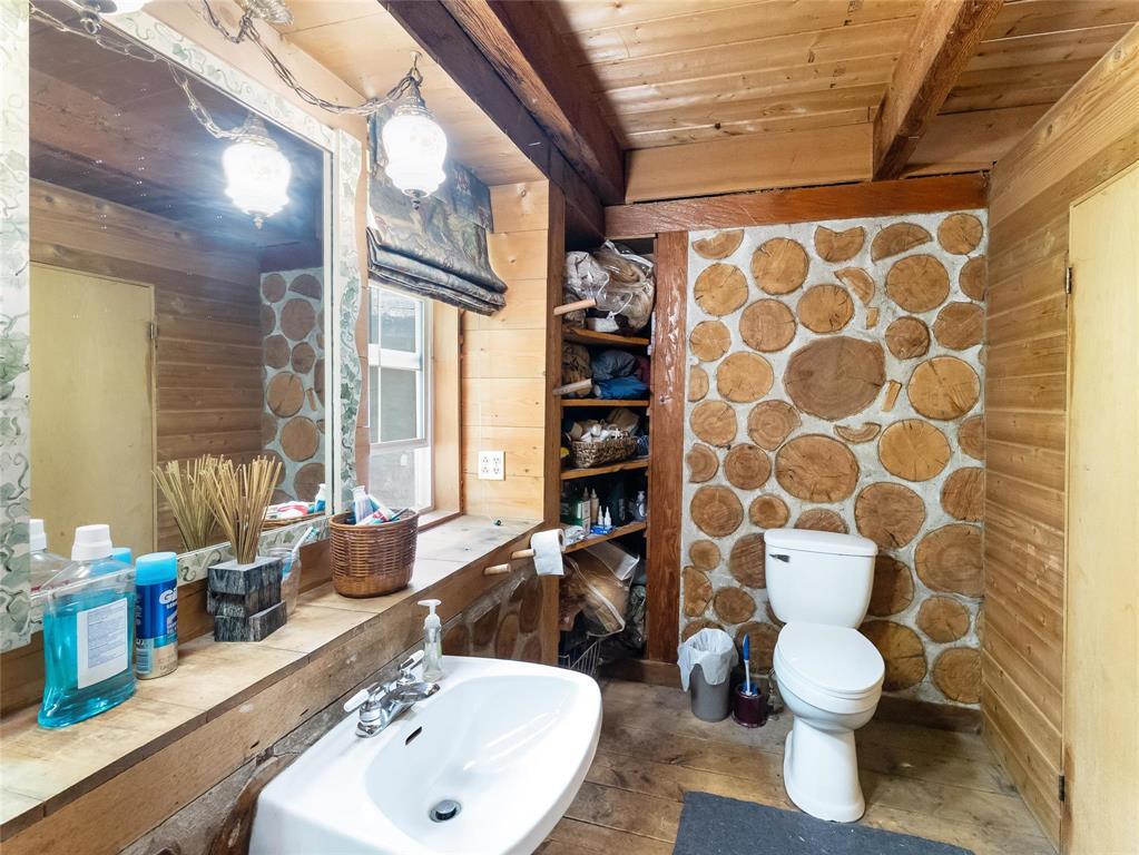 65 River Road N Property Photo 15