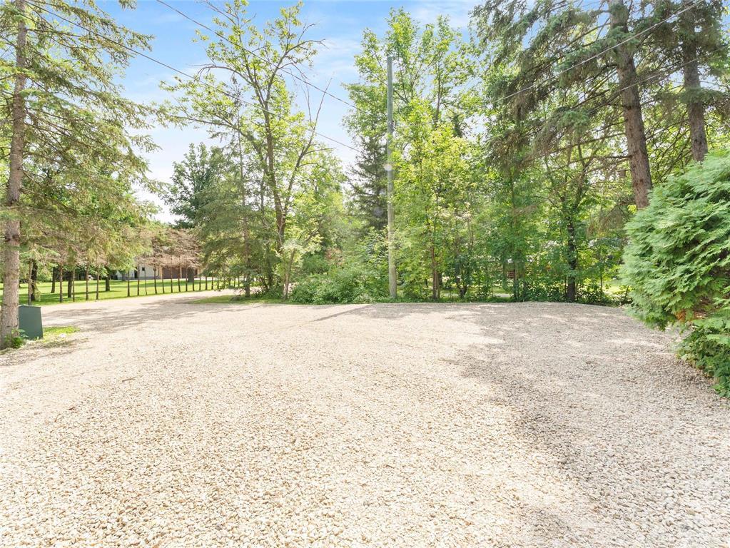 65 River Road N Property Photo 25