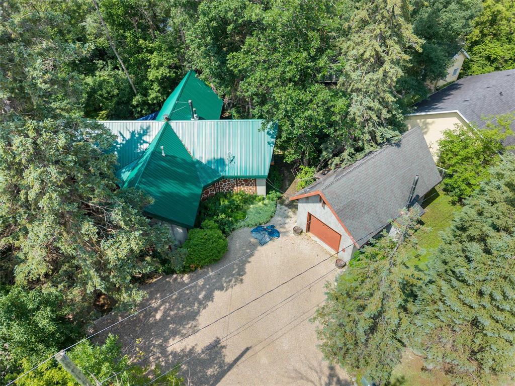65 River Road N Property Photo 37