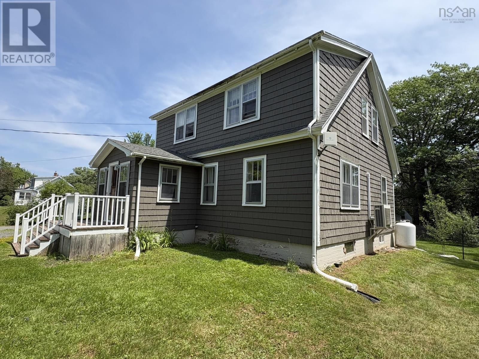 86 Maple Avenue Property Photo 3