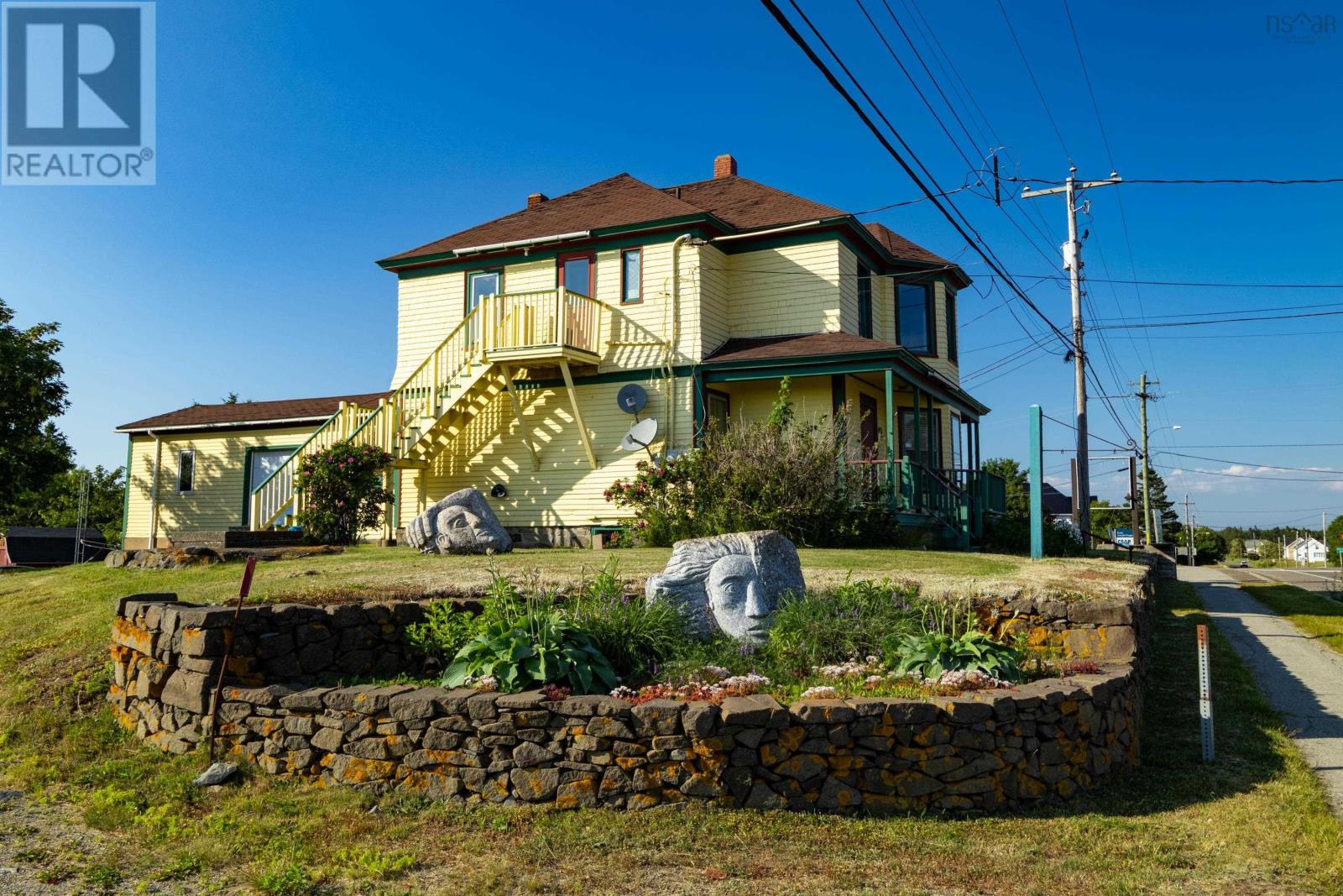 1813 Highway 1 Property Photo 2