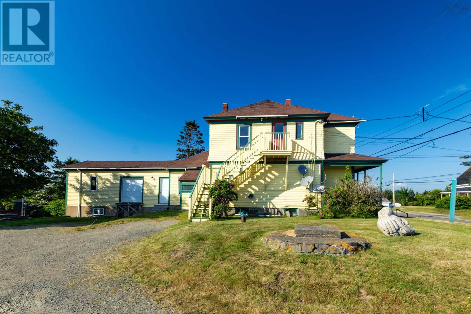 1813 Highway 1 Property Photo 3