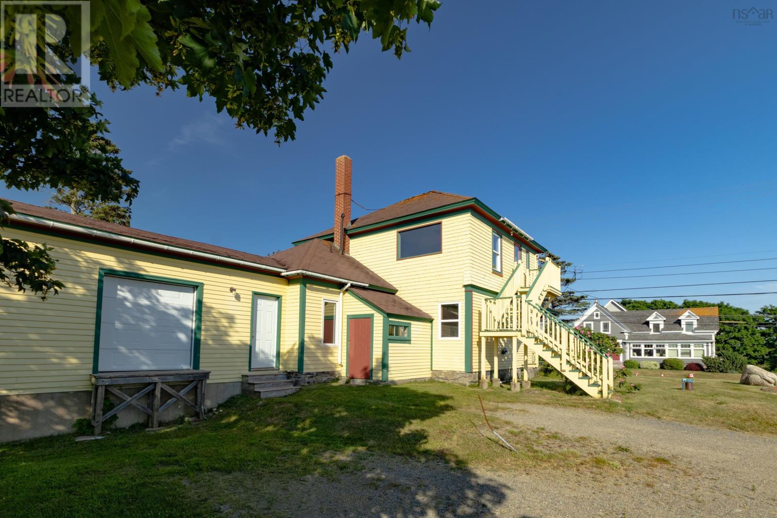 1813 Highway 1 Property Photo 4