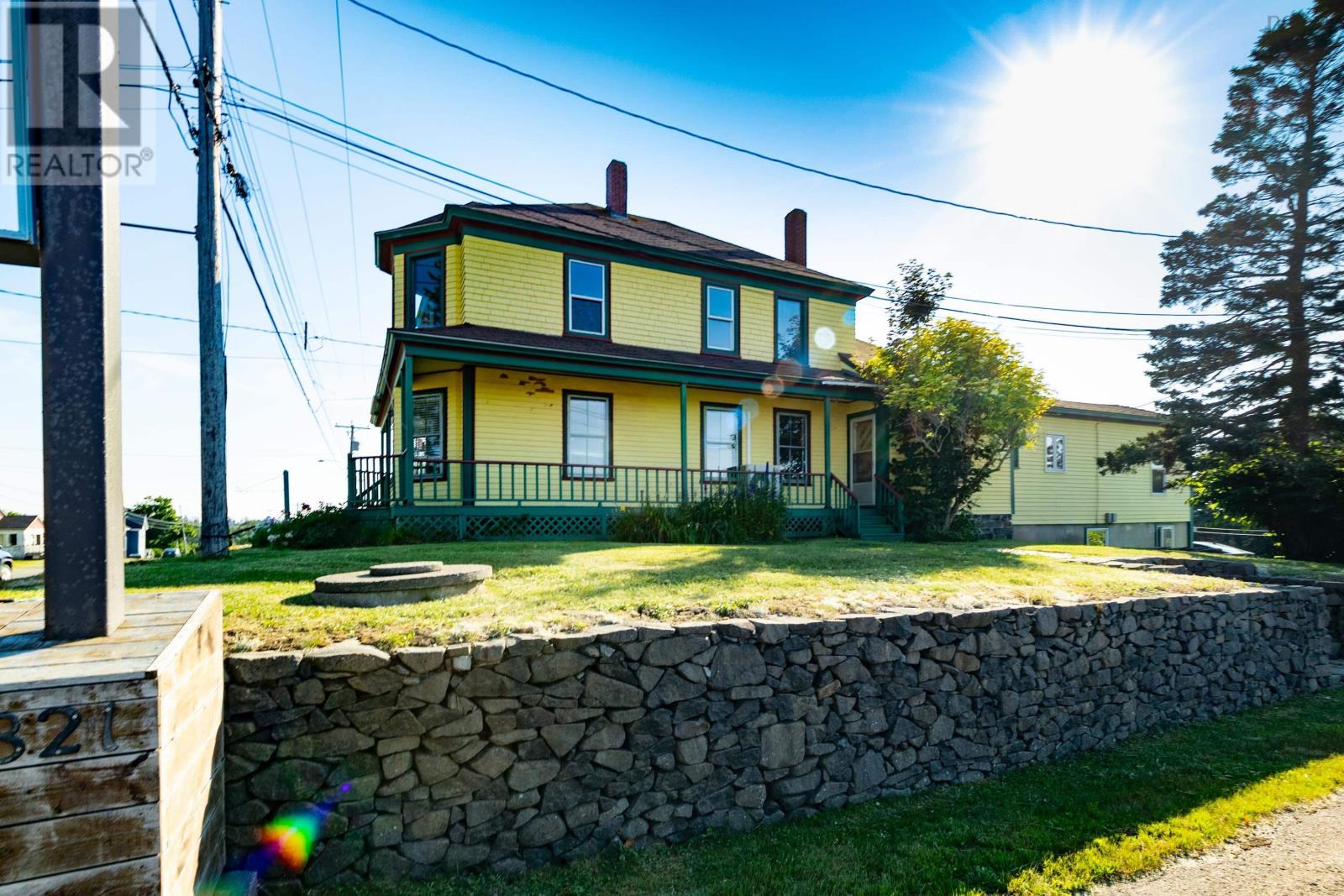 1813 Highway 1 Property Photo 7