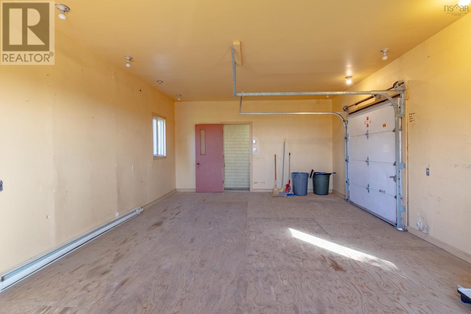1813 Highway 1 Property Photo 26