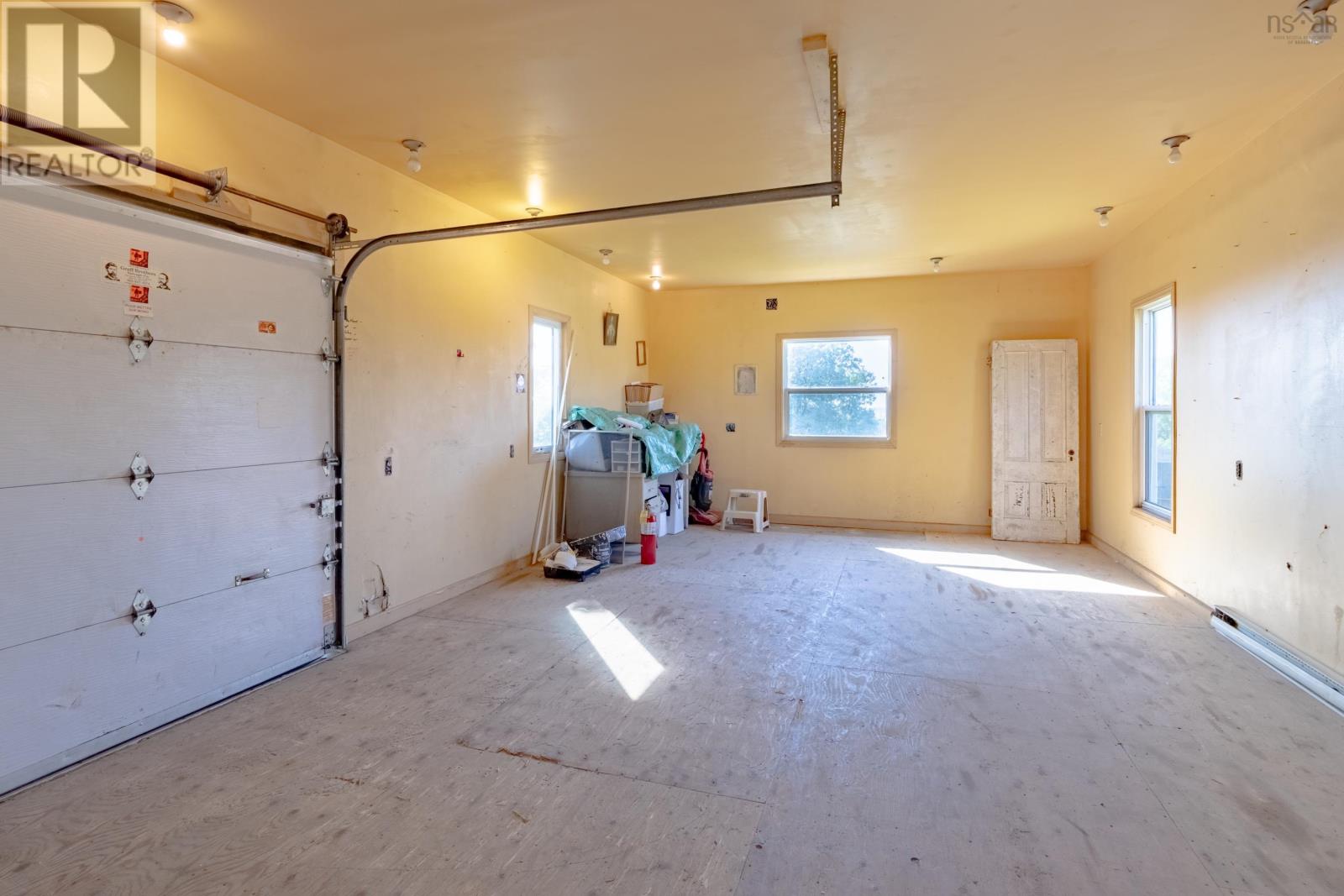 1813 Highway 1 Property Photo 27