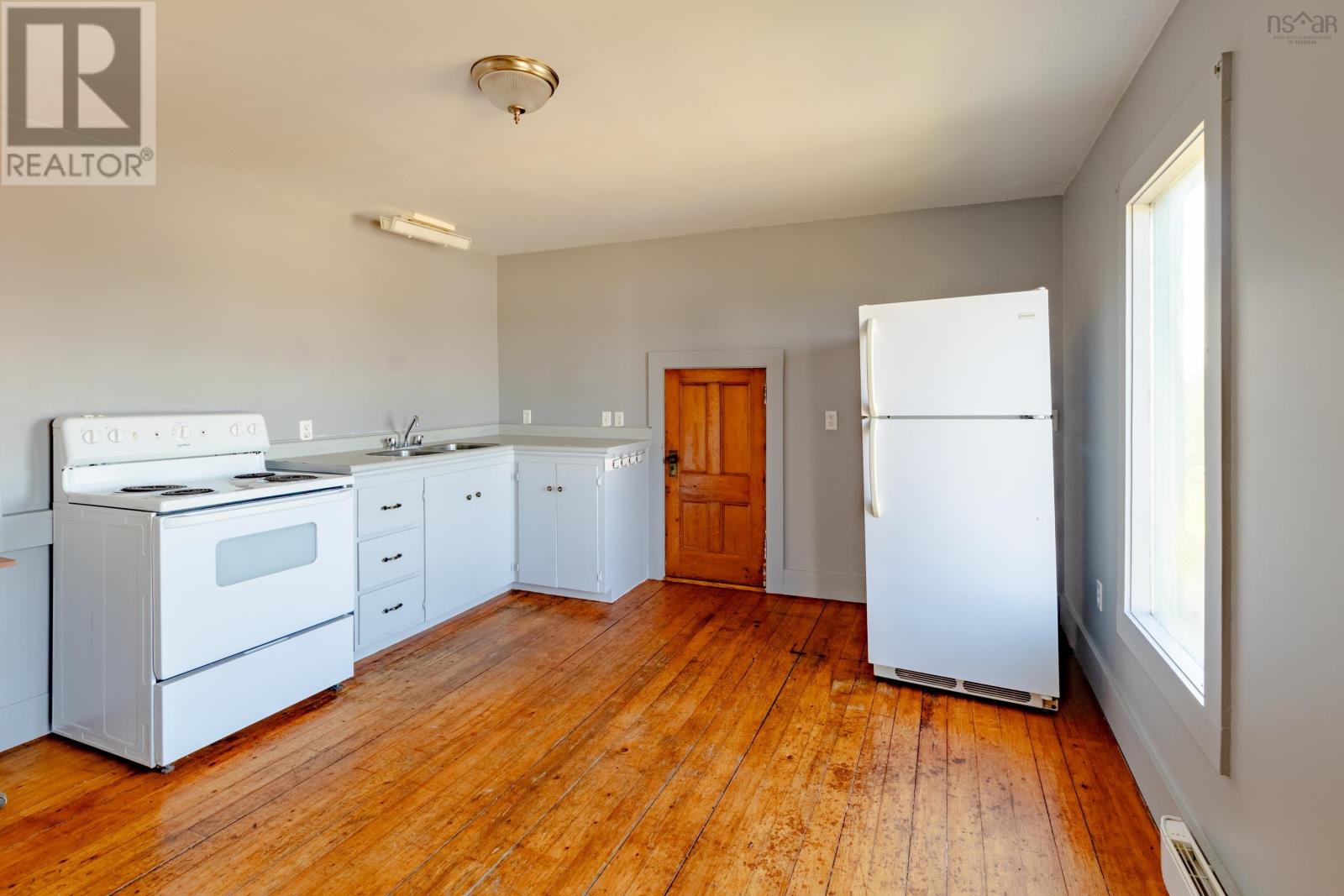1813 Highway 1 Property Photo 36
