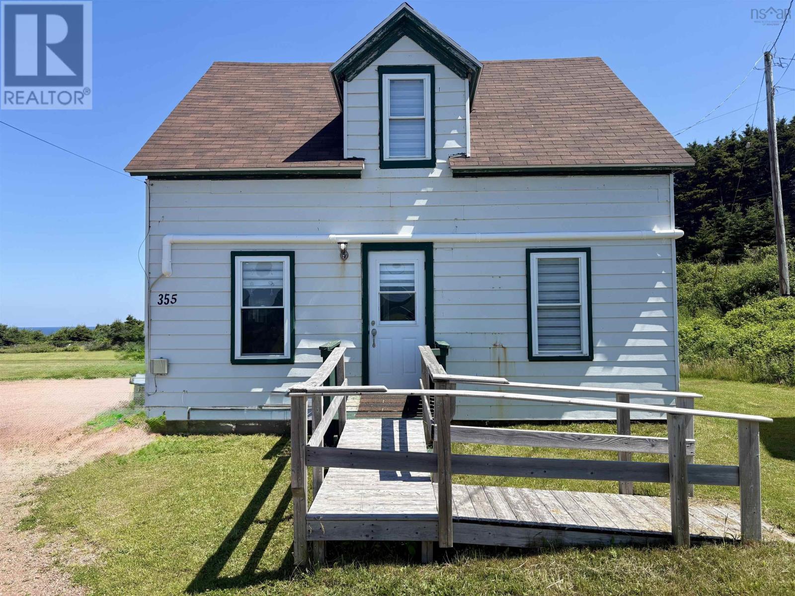 355 Red River Rd. Property Photo 4