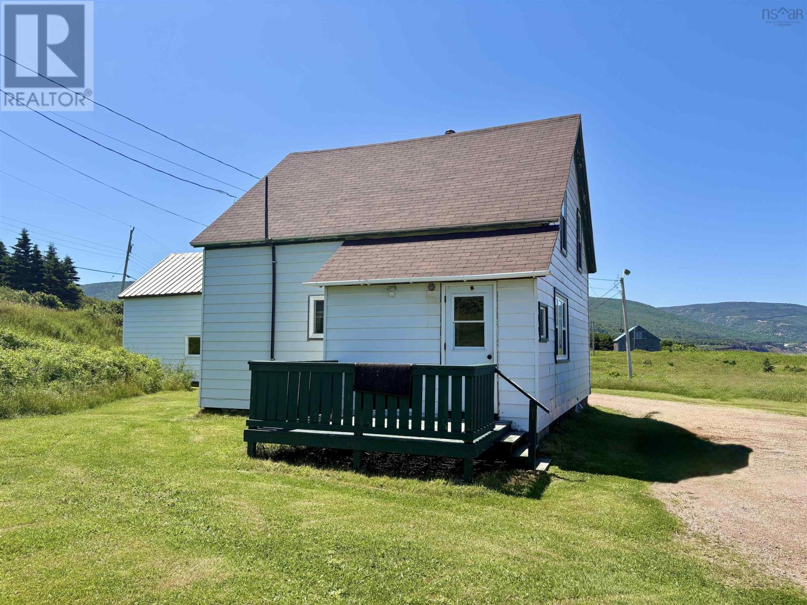 355 Red River Rd. Property Photo 8