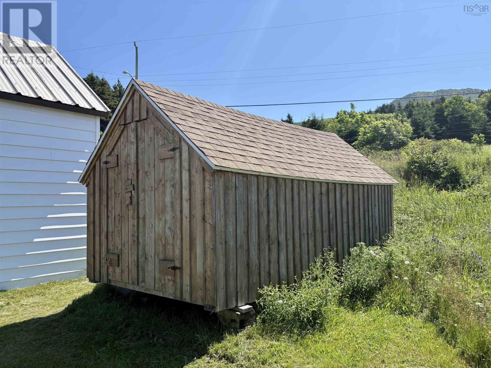 355 Red River Rd. Property Photo 12