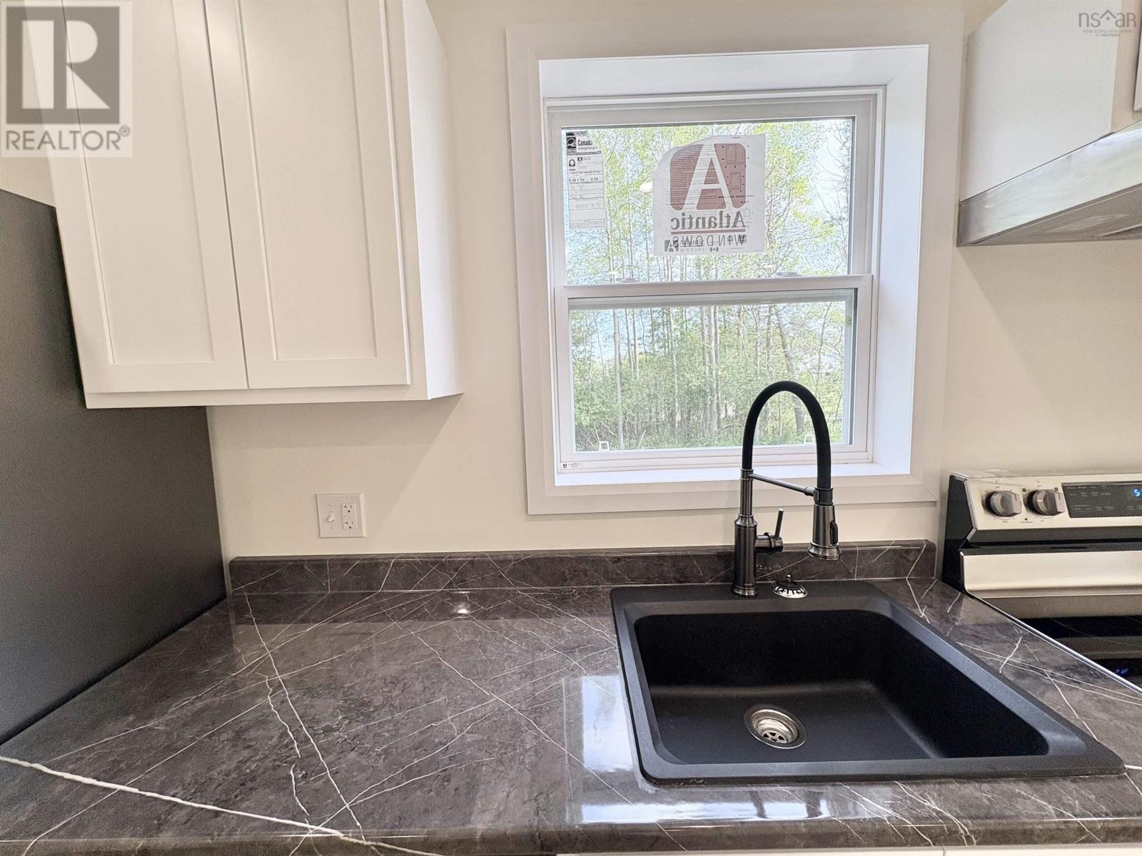 162 Sixth Street Property Photo 10