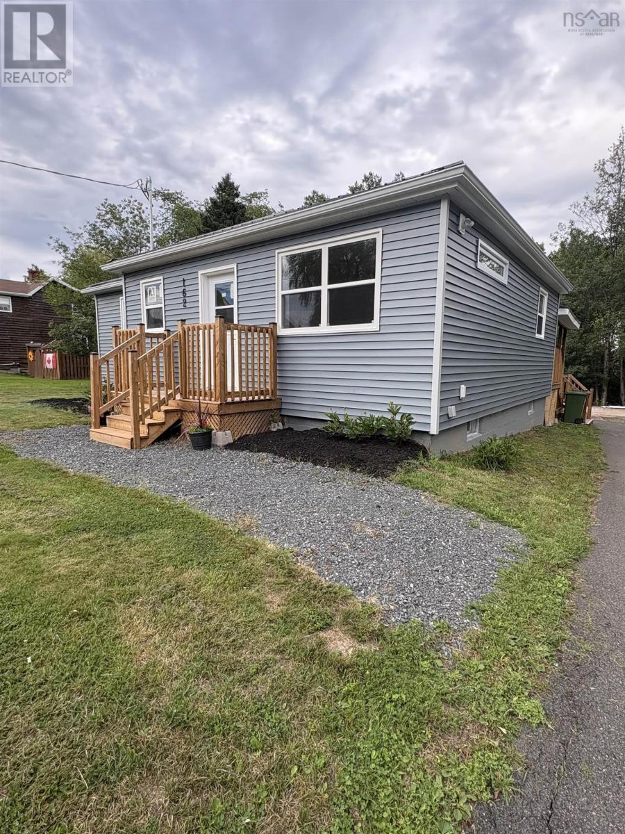 162 Sixth Street Property Photo 25
