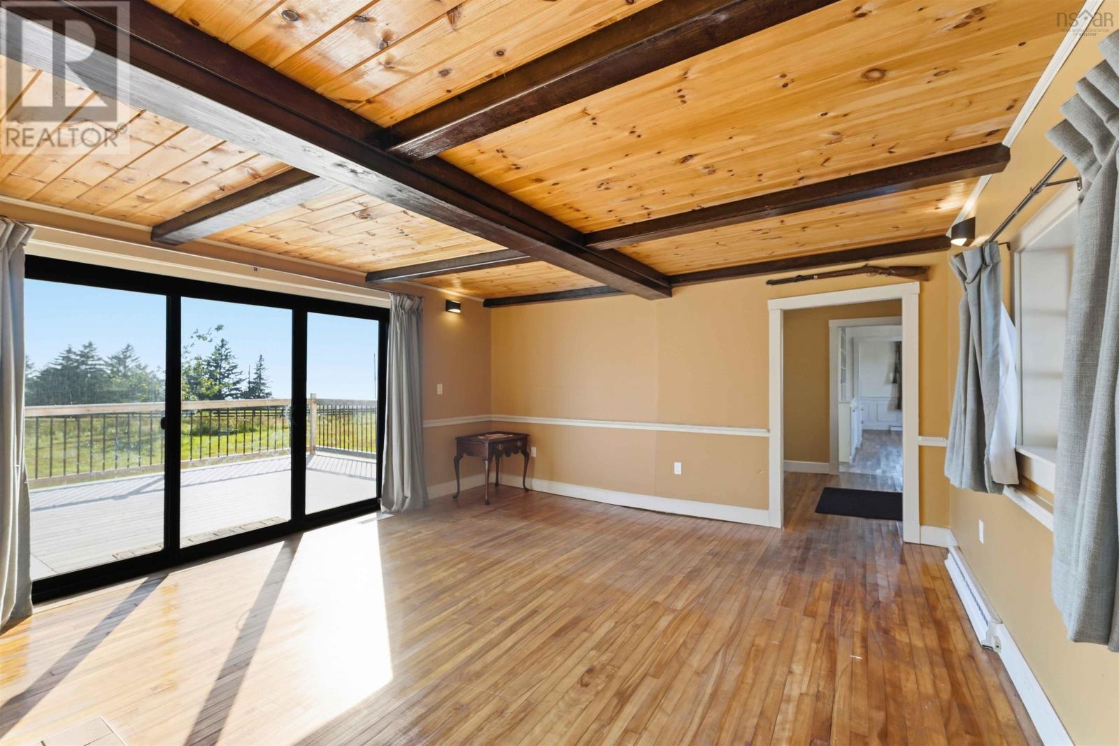 502 Riverside Road Property Photo 11
