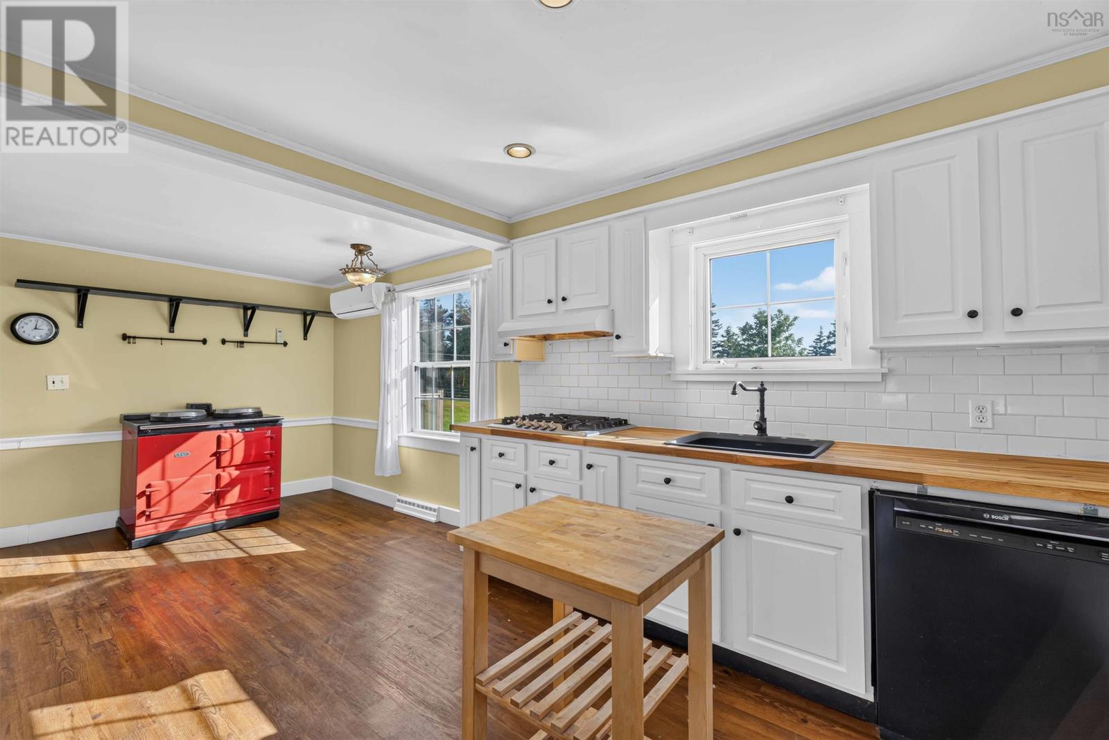 502 Riverside Road Property Photo 13