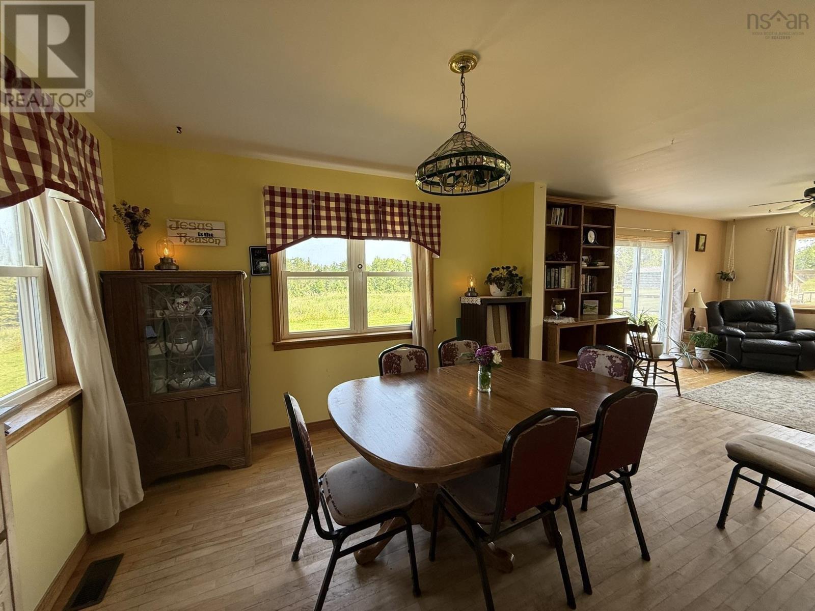 3281 Highway 6 Property Photo 3