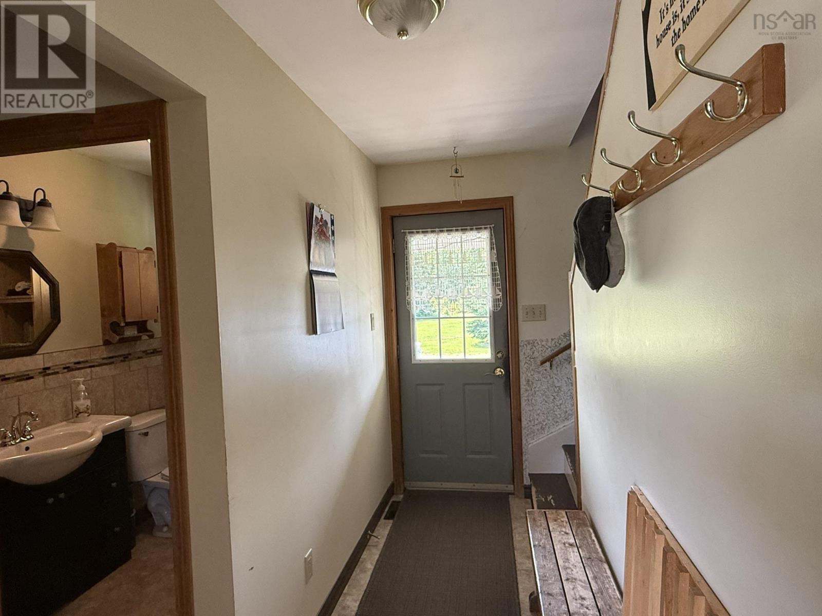 3281 Highway 6 Property Photo 12