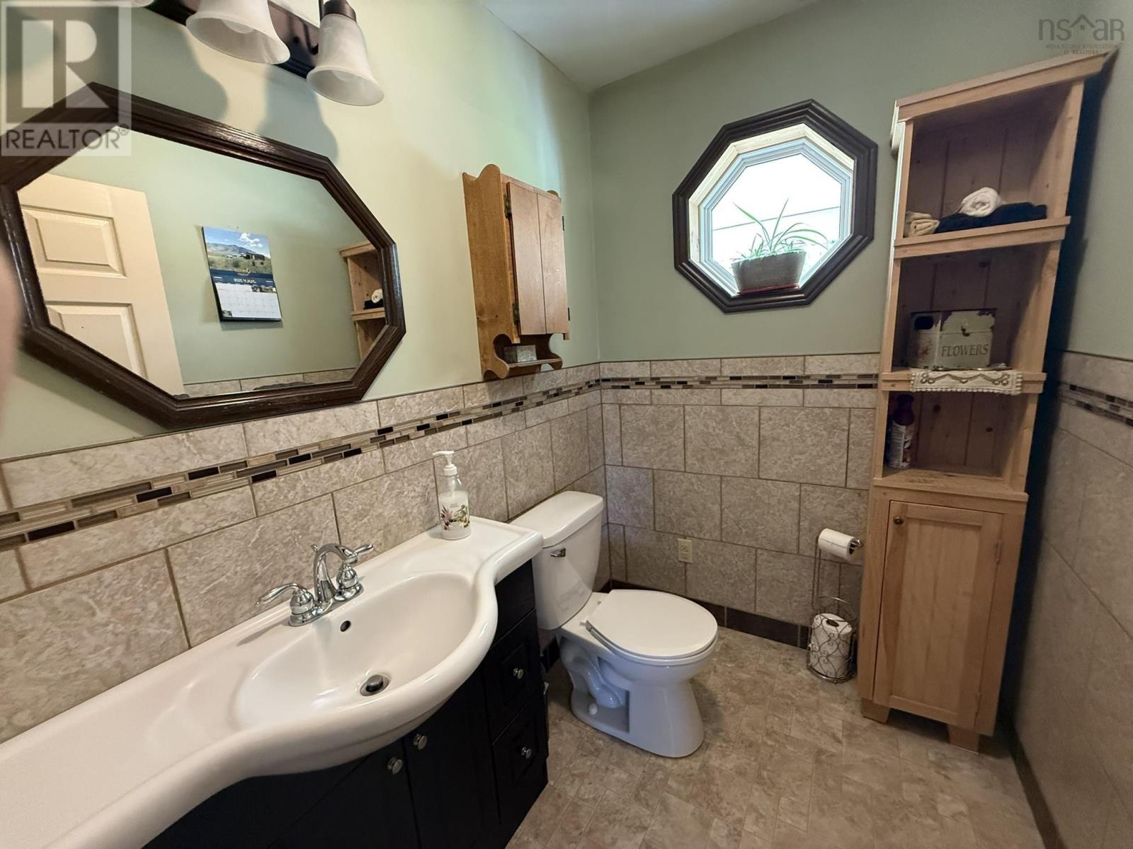 3281 Highway 6 Property Photo 13