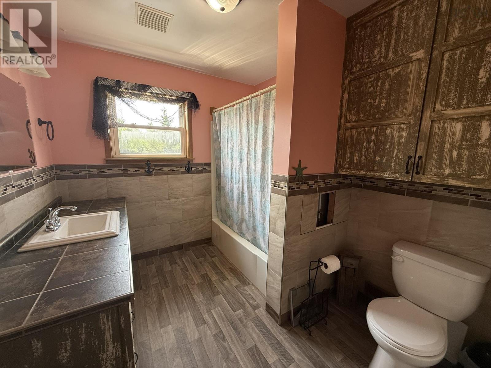 3281 Highway 6 Property Photo 24