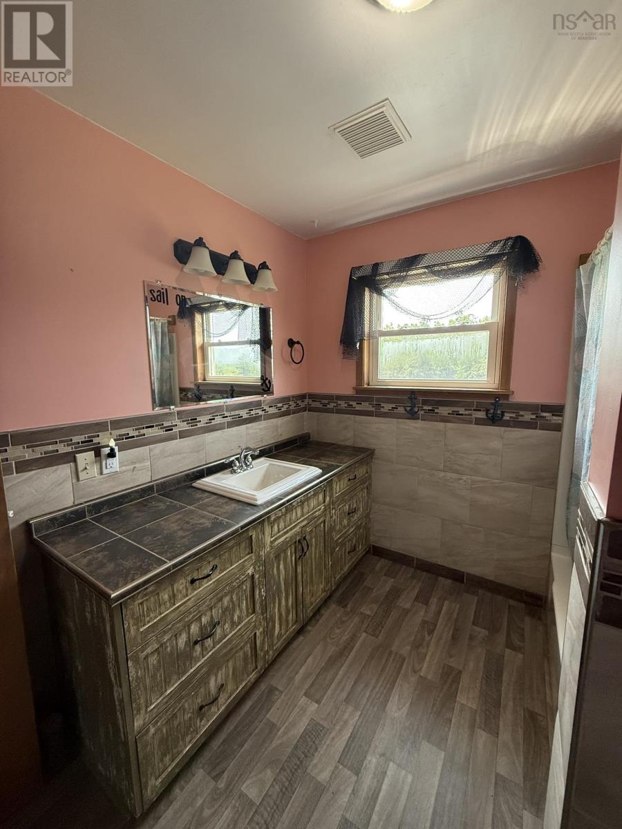 3281 Highway 6 Property Photo 25