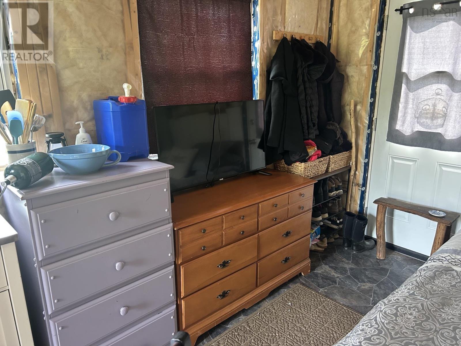 132 Mailman Road Property Photo 10