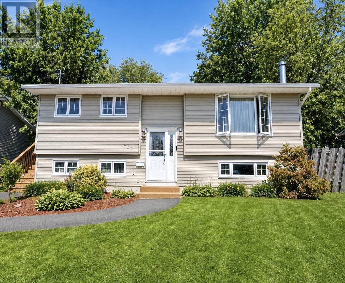 136 Flying Cloud Drive