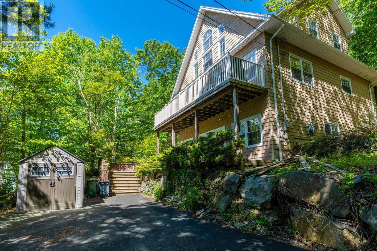 69 Meadowbrook Drive