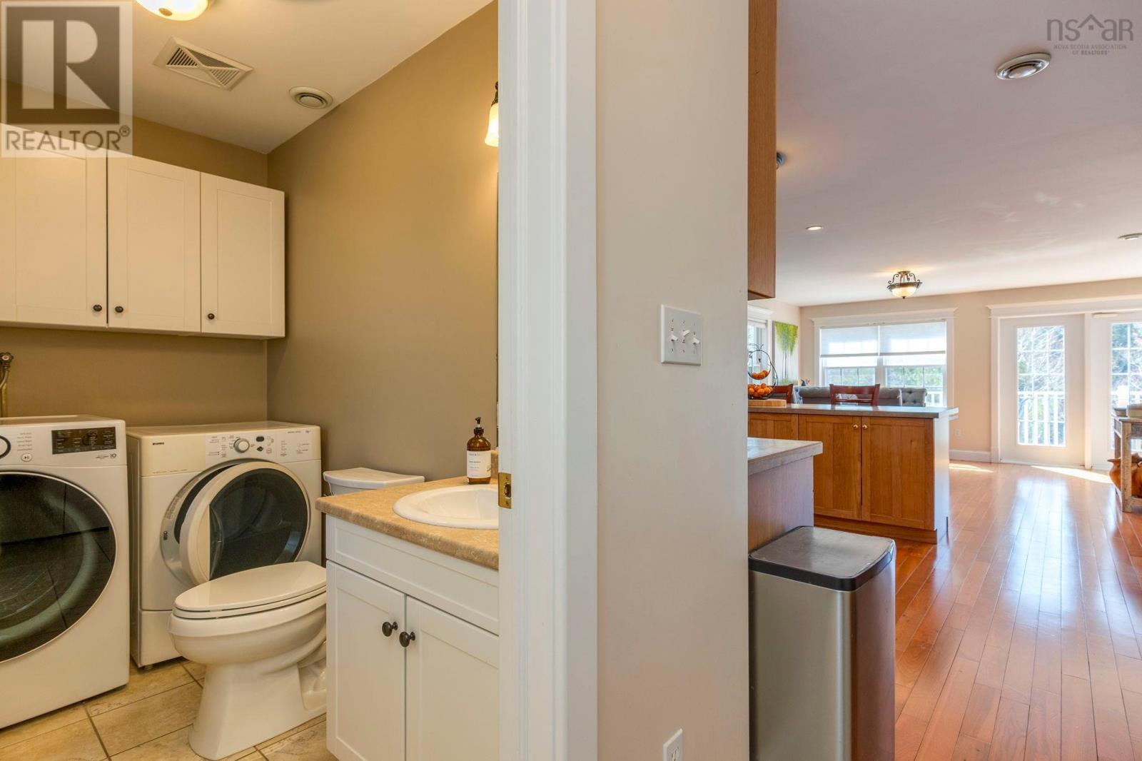 69 Meadowbrook Drive Property Photo 17