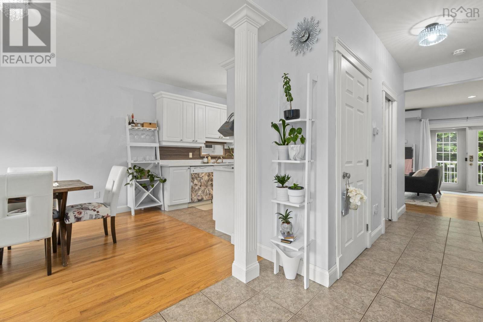 38 Greenside Lane Property Photo 2