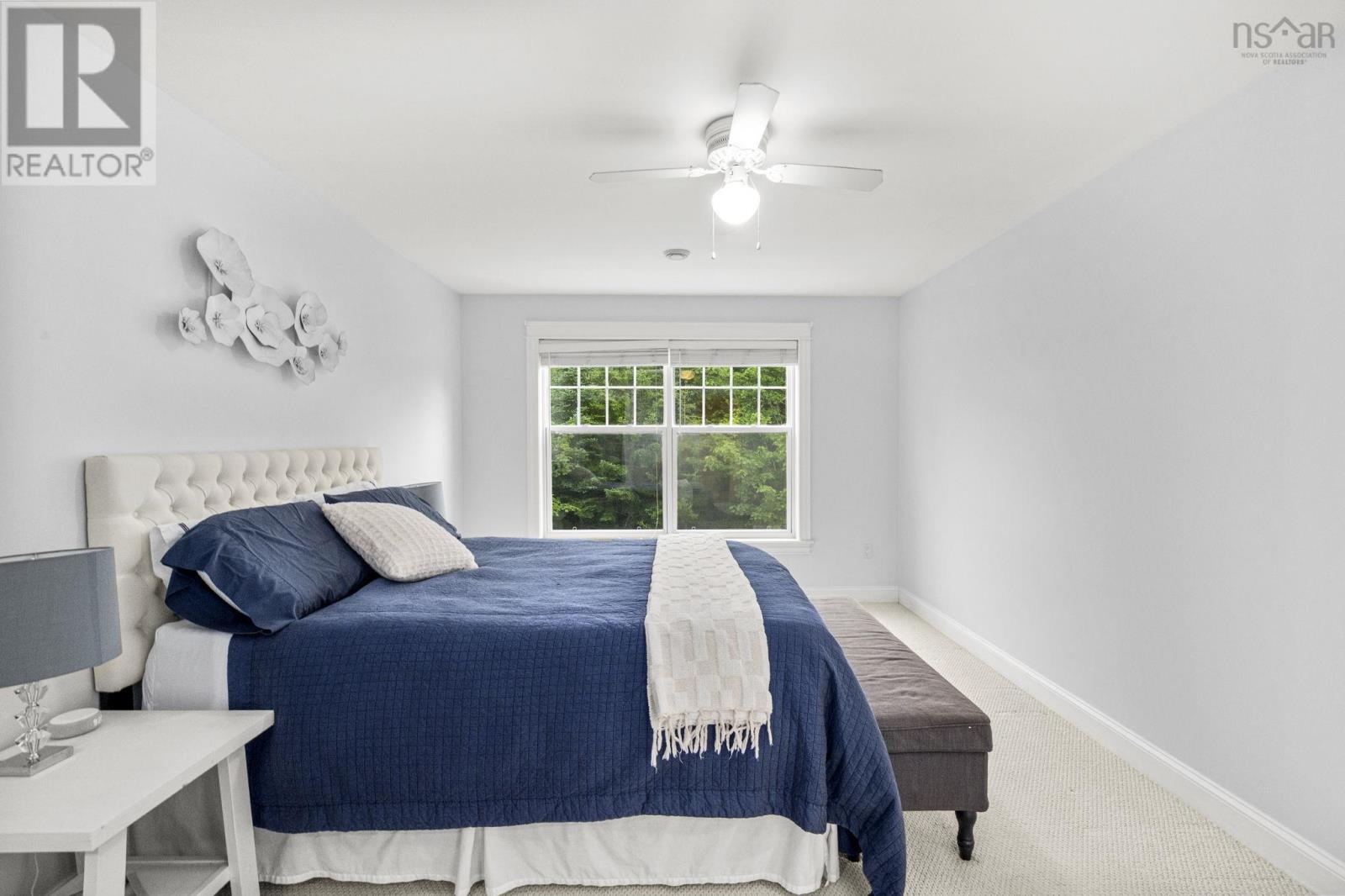 38 Greenside Lane Property Photo 19